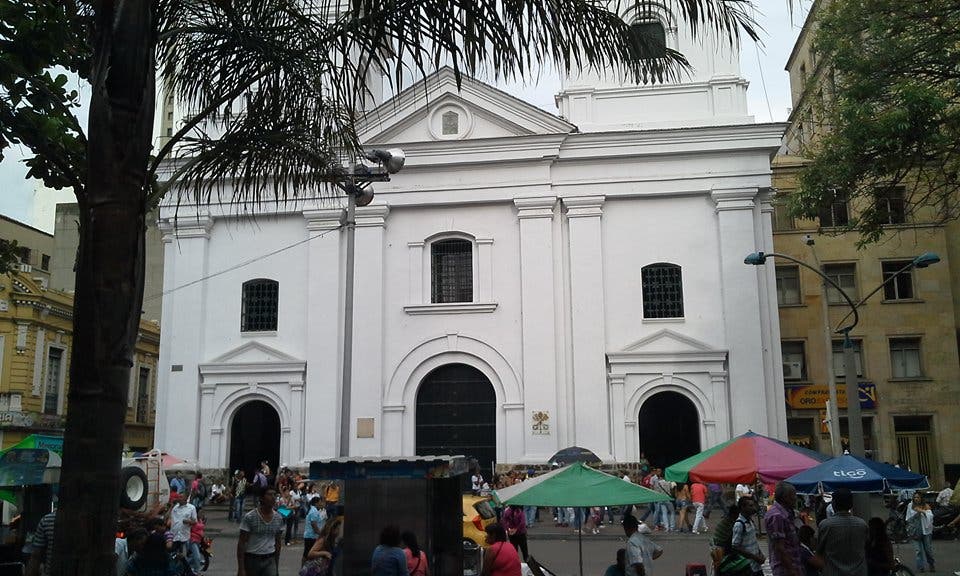 Dónde está la Basílica de Nuestra Señora de la Candelaria, Colombia